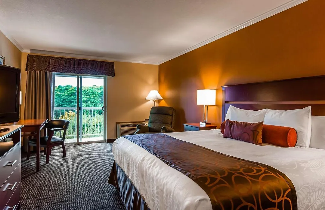 Best Western Plus Landmark Inn-1